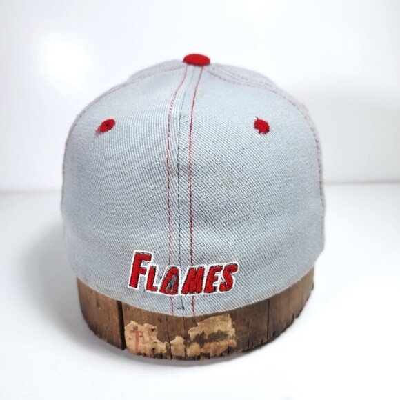Calgary Flames Cap Hat Cap Med / Large Zephyr NHL Stretch Fit Hockey Grey & Red - Picture 7 of 11